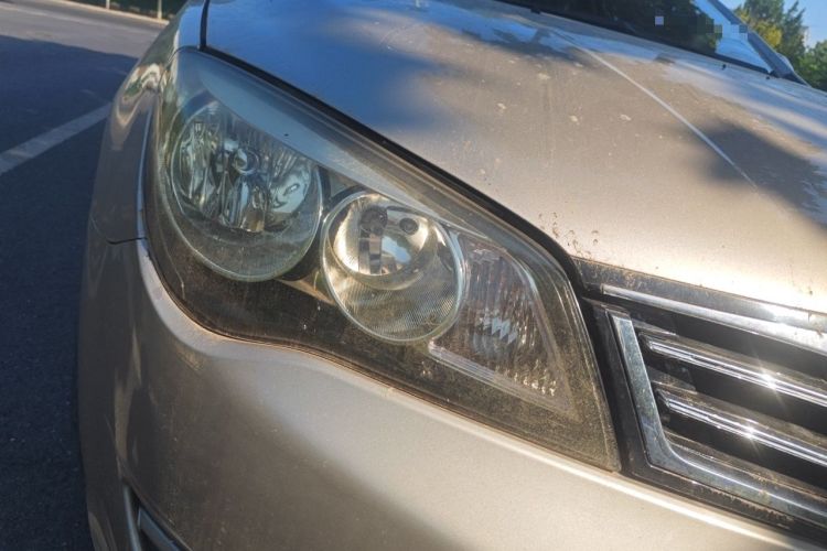 Used Roewe 350 2015 1.5L Manual Luxury Sunroof Edition Right Front Headlight