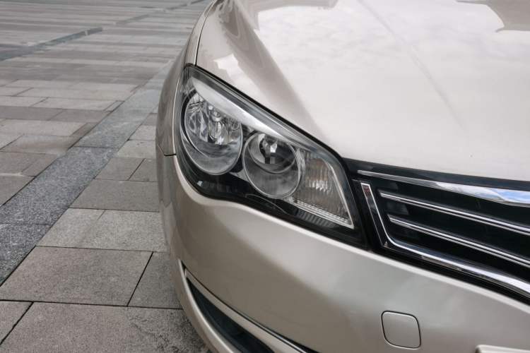 Used Roewe 350 2015 1.5L Automatic Luxury Sunroof Edition Right Front Headlight