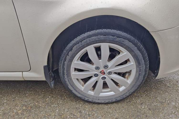 Used Roewe 350 2015 1.5L Automatic Luxury Sunroof Edition Right Front Wheel Hub