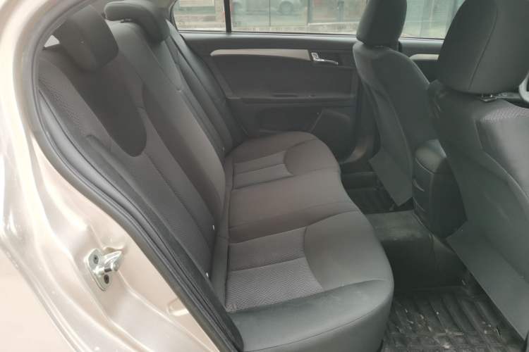 Used Roewe 350 2015 1.5L Automatic Luxury Sunroof Edition Right Rear Seat