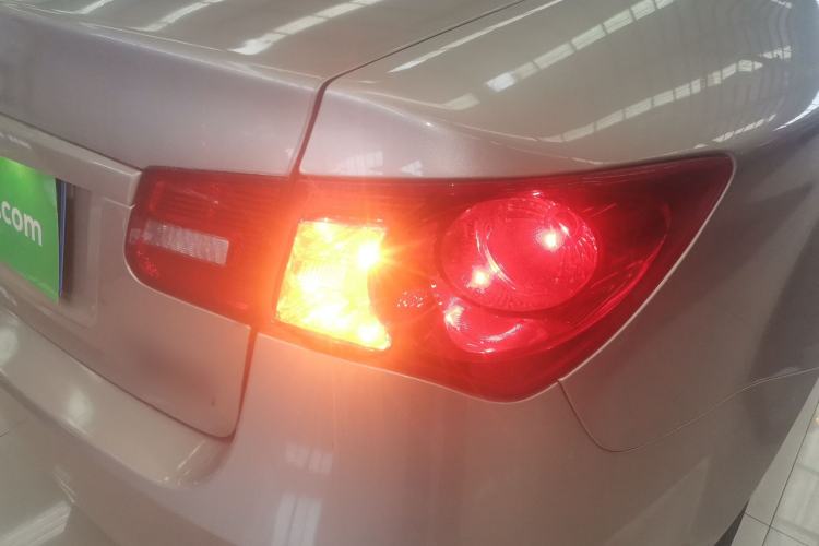 Used Roewe 350 2015 1.5L Manual Luxury Sunroof Edition Right Rear Taillight