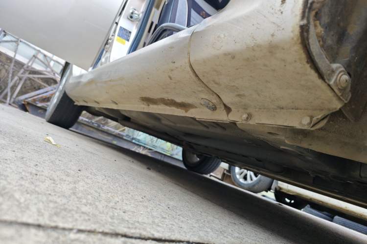 Used Roewe 350 2015 1.5L Manual Luxury Sunroof Edition Right Side Sill