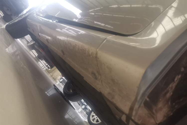 Used Roewe 350 2015 1.5L Manual Luxury Sunroof Edition Right Side Sill