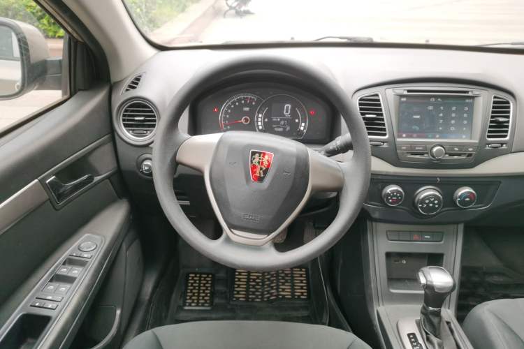 Used Roewe 350 2015 1.5L Automatic Luxury Sunroof Edition Steering Wheel