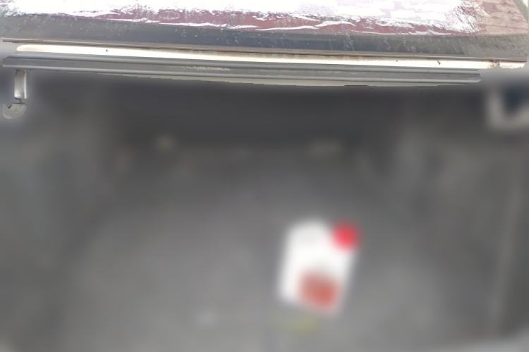 Used Roewe 350 2015 1.5L Automatic Luxury Sunroof Edition Trunk