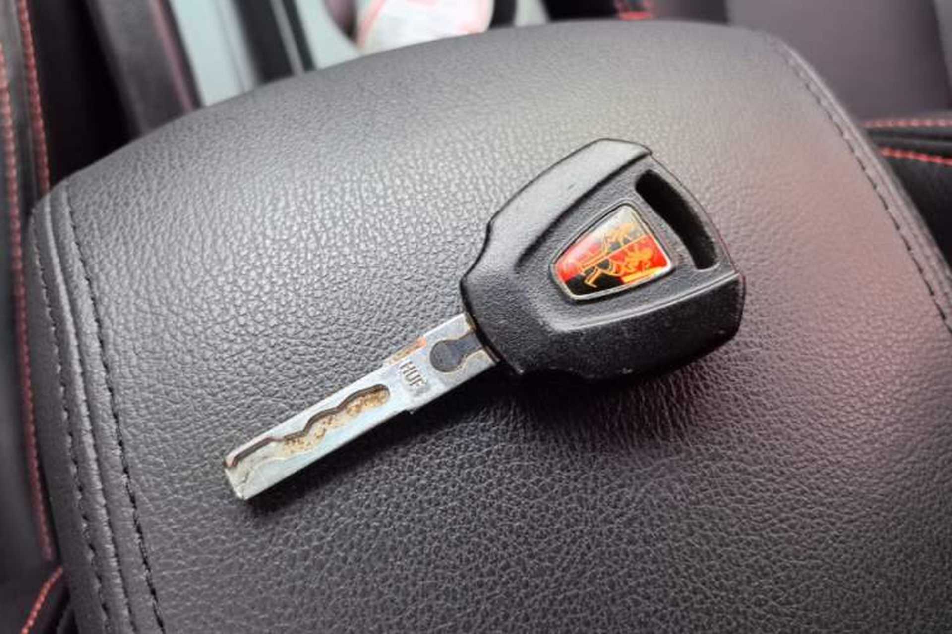 Used Roewe 350 2015 1.5L Automatic Luxury Sunroof Edition Vehicle Key