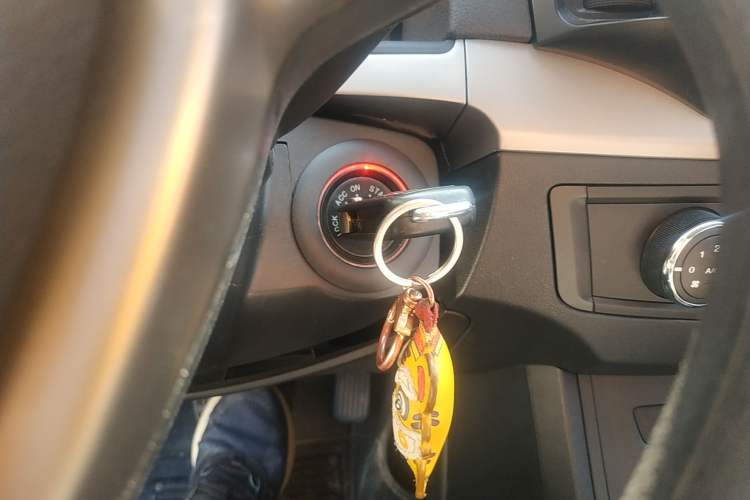 Used Roewe 350 2015 1.5L Automatic Luxury Sunroof Edition Vehicle Key