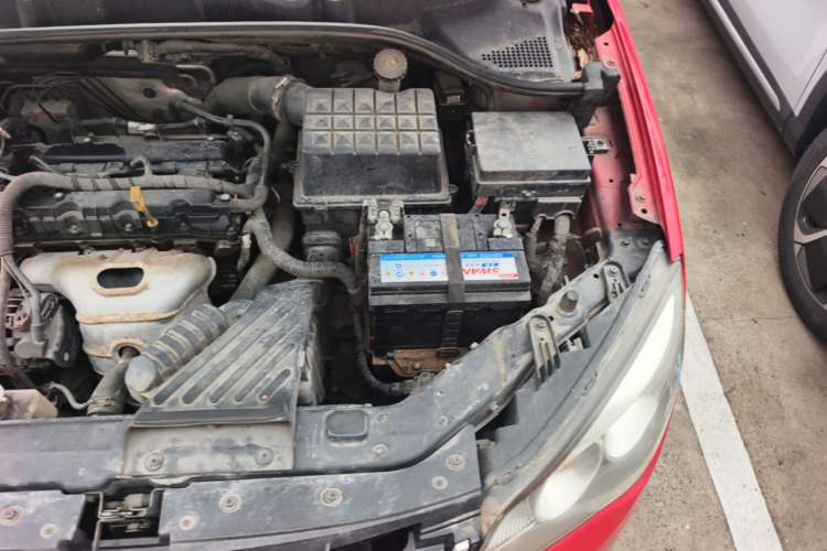Used Roewe 350 2015 1.5L Automatic Luxury Sunroof Edition Engine Bay Left