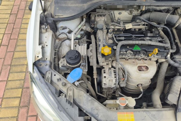 Used Roewe 350 2015 1.5L Manual Luxury Sunroof Edition Engine Bay Right