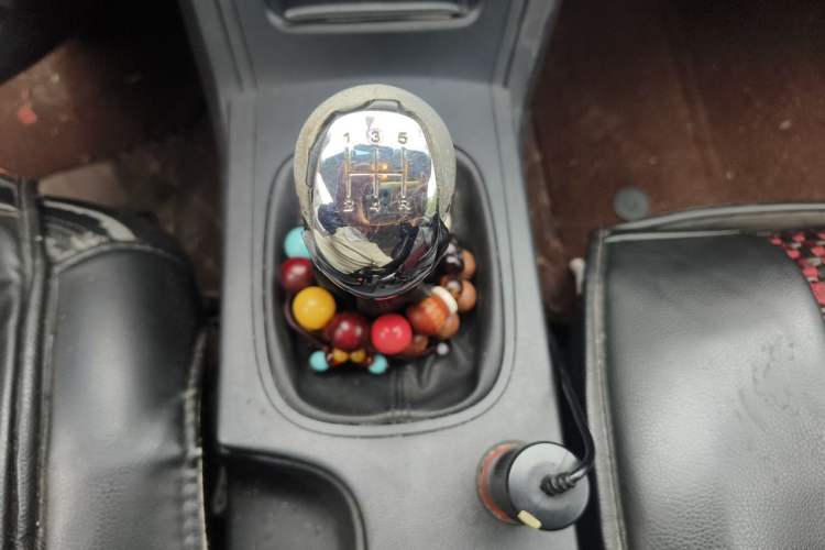 Used Roewe 350 2015 1.5L Manual Luxury Sunroof Edition Gear Lever