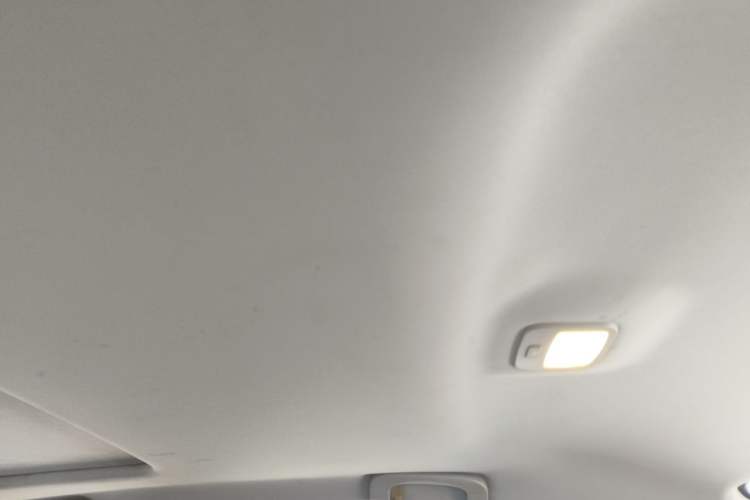 Used Roewe 350 2015 1.5L Manual Luxury Sunroof Edition Headliner