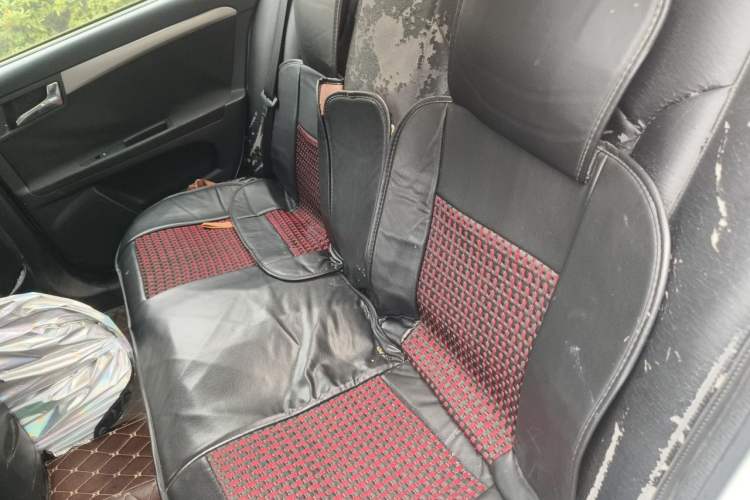 Used Roewe 350 2015 1.5L Manual Luxury Sunroof Edition Left Rear Seat