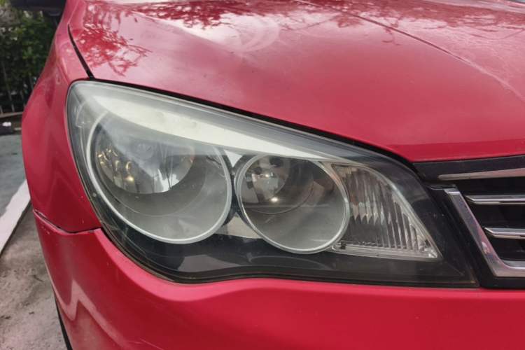 Used Roewe 350 2015 1.5L Automatic Luxury Sunroof Edition Right Front Headlight
