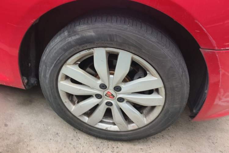 Used Roewe 350 2015 1.5L Automatic Luxury Sunroof Edition Right Front Wheel Hub