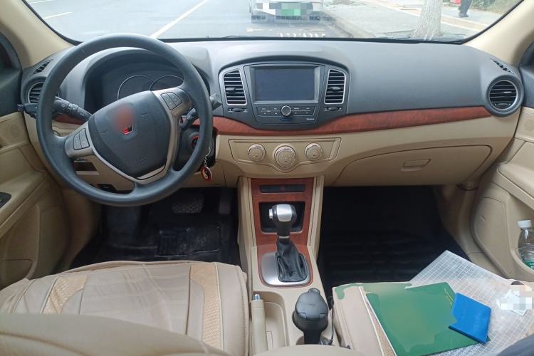 Used Roewe 350 2015 1.5L Automatic Luxury Edition Center Console