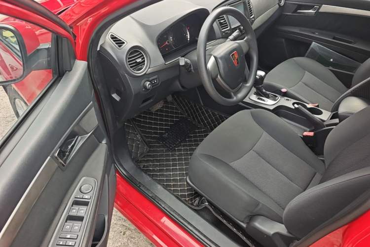 Used Roewe 350 2015 1.5L Automatic Luxury Sunroof Edition Driver Seat