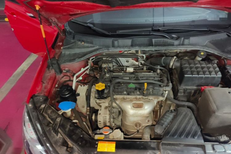 Used Roewe 350 2015 1.5L Automatic Luxury Sunroof Edition Engine Bay Right