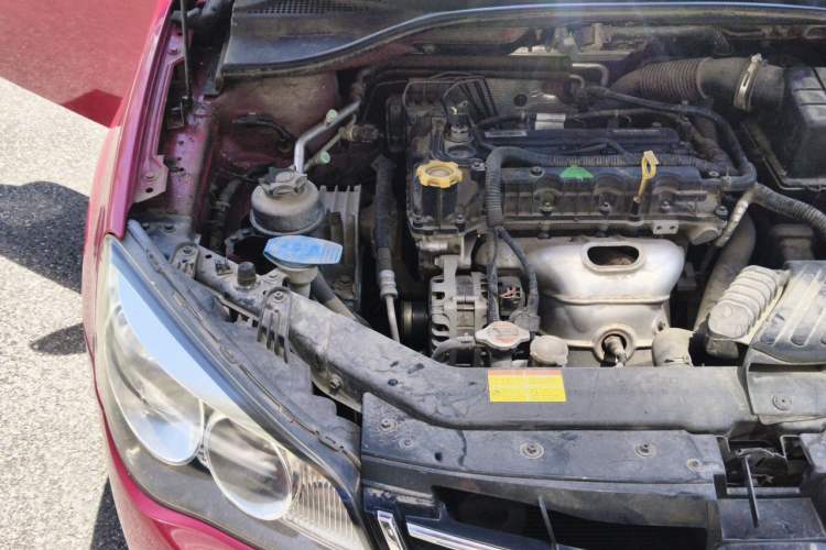Used Roewe 350 2015 1.5L Automatic Luxury Sunroof Edition Engine Bay Right
