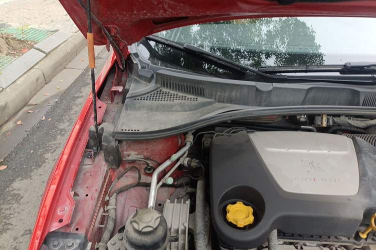 Used Roewe 350 2015 1.5L Automatic Luxury Edition Engine Bay Right