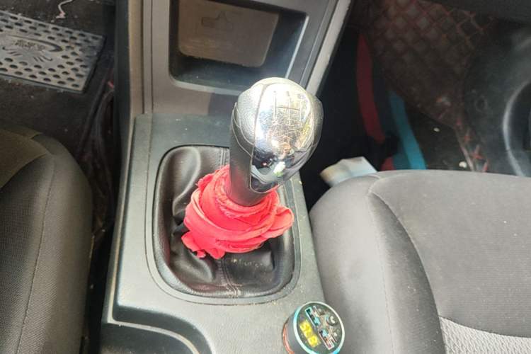 Used Roewe 350 2015 1.5L Manual Luxury Sunroof Edition Gear Lever