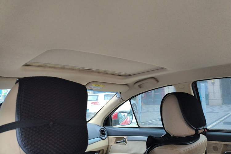 Used Roewe 350 2015 1.5L Automatic Luxury Sunroof Edition Headliner