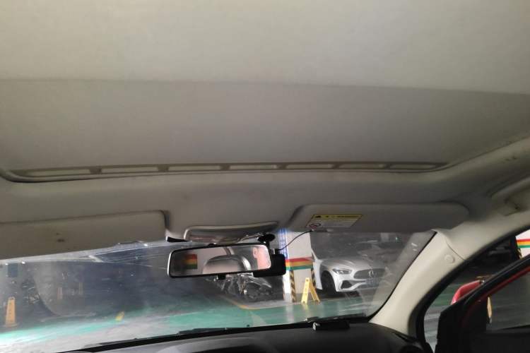 Used Roewe 350 2015 1.5L Automatic Luxury Sunroof Edition Headliner