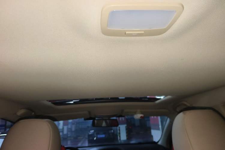Used Roewe 350 2015 1.5L Automatic Luxury Sunroof Edition Headliner