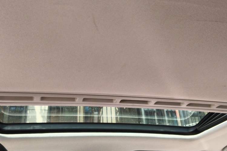 Used Roewe 350 2015 1.5L Automatic Luxury Sunroof Edition Headliner