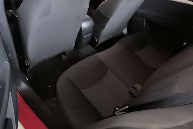 Used Roewe 350 2015 1.5L Manual Luxury Sunroof Edition Interior 1