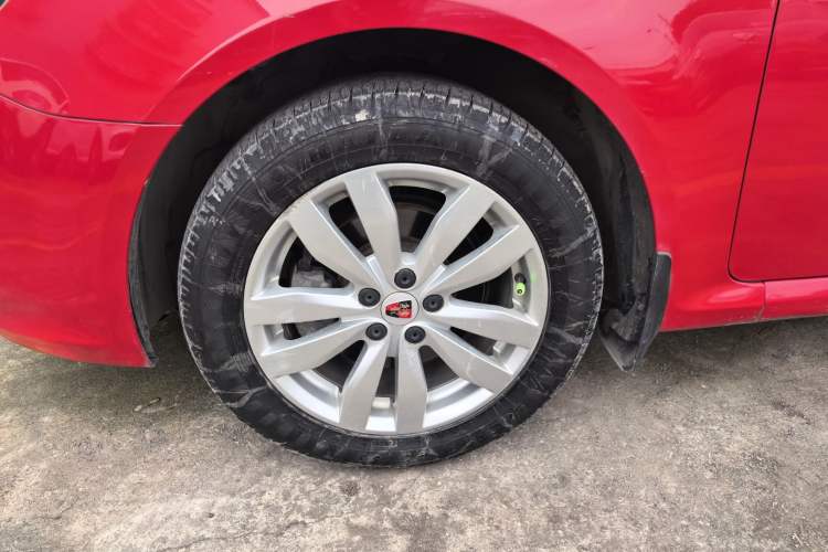 Used Roewe 350 2015 1.5L Manual Luxury Sunroof Edition Left Front Wheel Hub