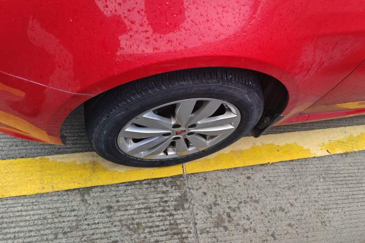 Used Roewe 350 2015 1.5L Automatic Luxury Sunroof Edition Left Front Wheel Hub