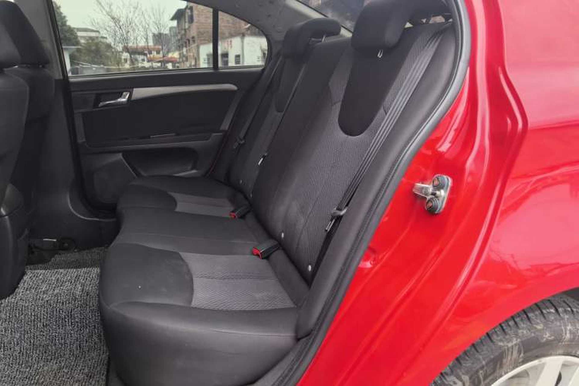 Used Roewe 350 2015 1.5L Manual Luxury Sunroof Edition Left Rear Seat