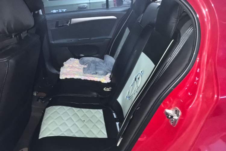 Used Roewe 350 2015 1.5L Automatic Luxury Sunroof Edition Left Rear Seat