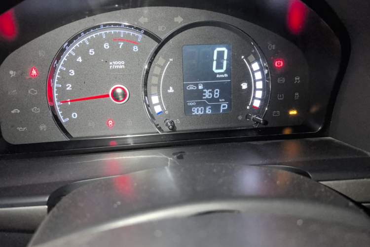 Used Roewe 350 2015 1.5L Automatic Luxury Sunroof Edition Odometer Close Up