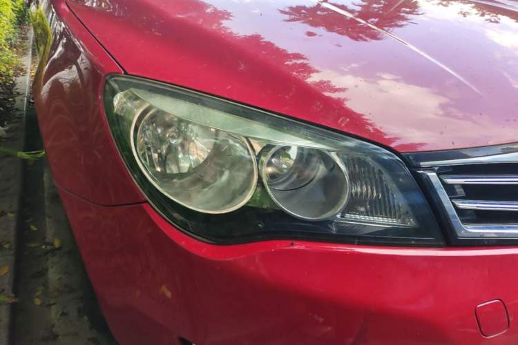 Used Roewe 350 2015 1.5L Manual Luxury Sunroof Edition Right Front Headlight