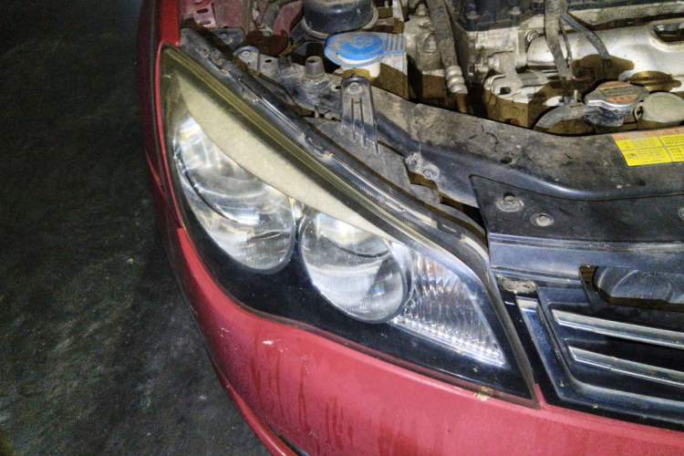 Used Roewe 350 2015 1.5L Manual Luxury Sunroof Edition Right Front Headlight