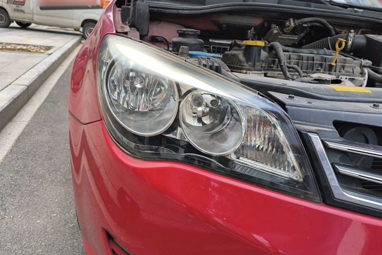 Used Roewe 350 2015 1.5L Automatic Luxury Sunroof Edition Right Front Headlight