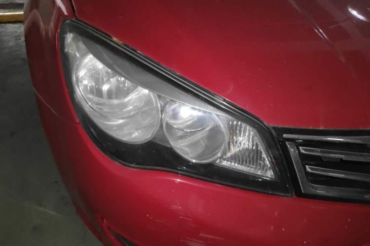 Used Roewe 350 2015 1.5L Automatic Luxury Sunroof Edition Right Front Headlight