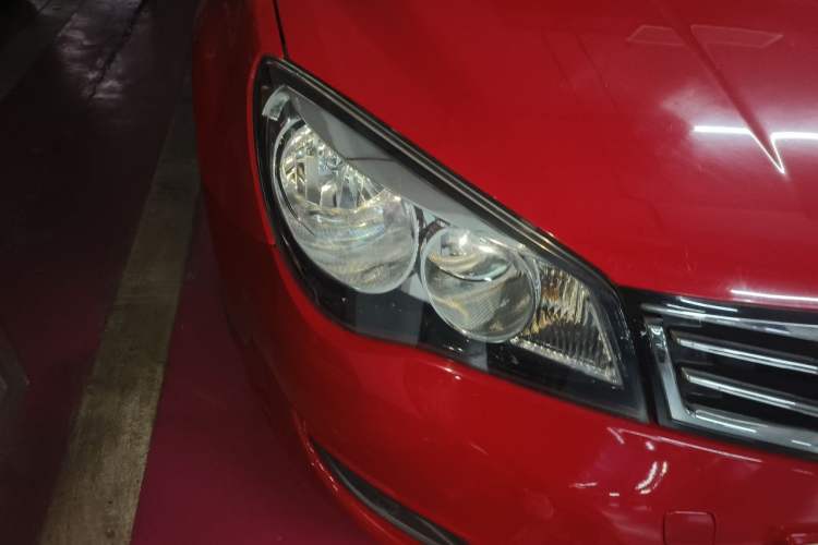 Used Roewe 350 2015 1.5L Automatic Luxury Sunroof Edition Right Front Headlight