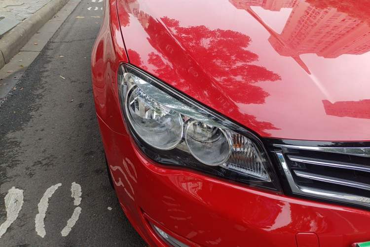 Used Roewe 350 2015 1.5L Automatic Luxury Edition Right Front Headlight