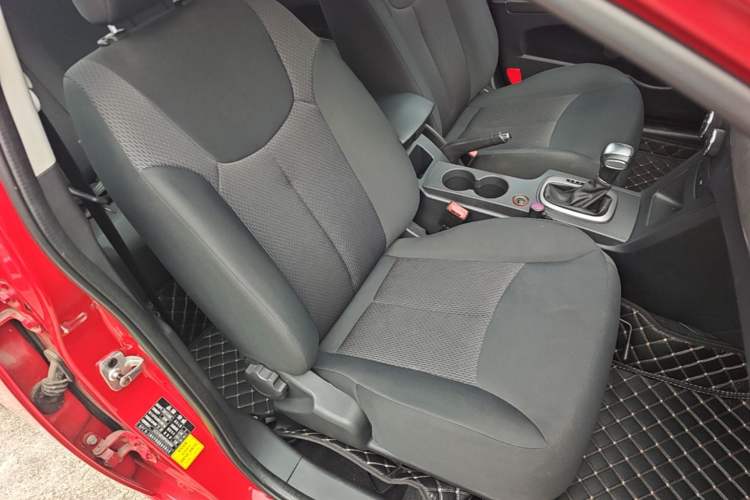 Used Roewe 350 2015 1.5L Automatic Luxury Sunroof Edition Right Front Seat