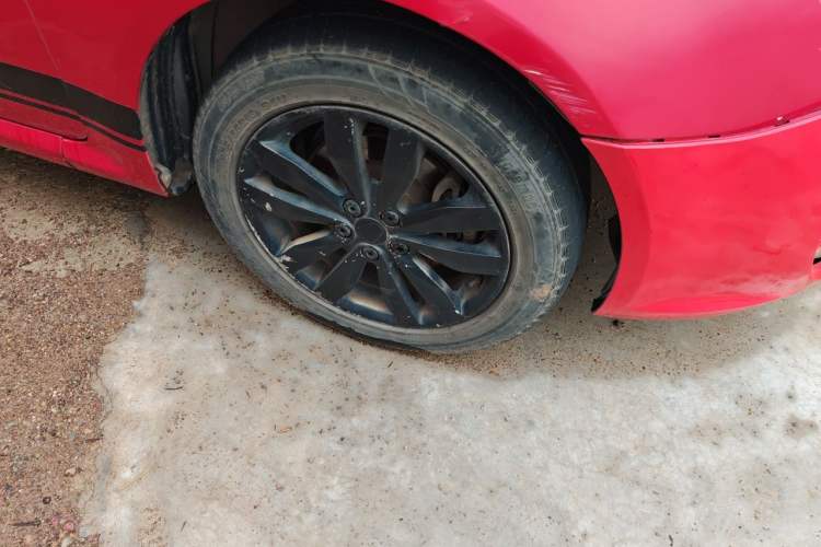 Used Roewe 350 2015 1.5L Manual Luxury Edition Right Front Wheel Hub