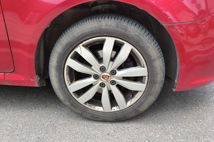 Used Roewe 350 2015 1.5L Automatic Luxury Sunroof Edition Right Front Wheel Hub
