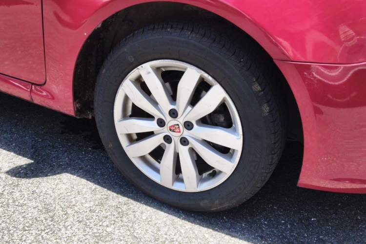 Used Roewe 350 2015 1.5L Automatic Luxury Sunroof Edition Right Front Wheel Hub