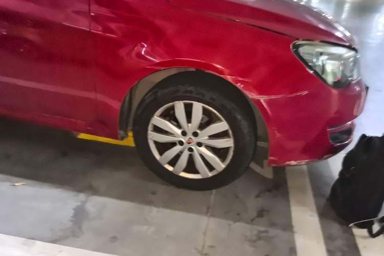 Used Roewe 350 2015 1.5L Automatic Luxury Sunroof Edition Right Front Wheel Hub