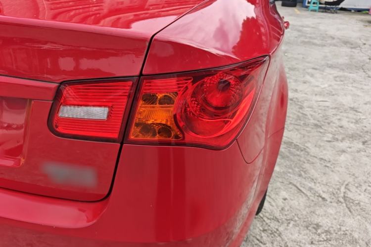 Used Roewe 350 2015 1.5L Automatic Luxury Sunroof Edition Right Rear Taillight