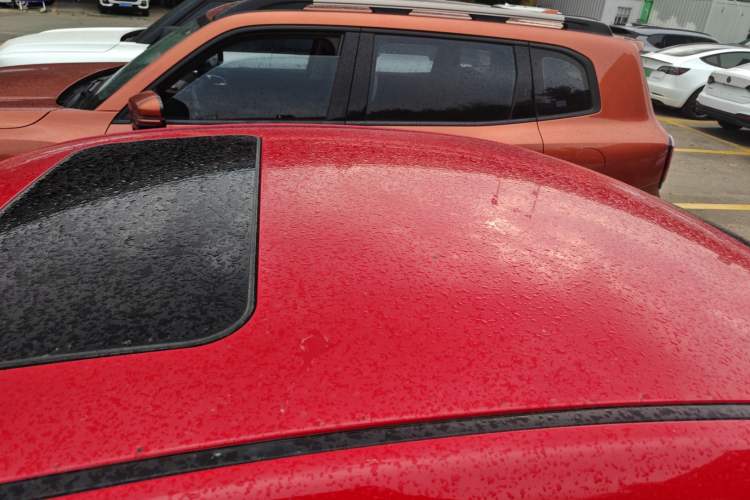 Used Roewe 350 2015 1.5L Automatic Luxury Sunroof Edition Roof