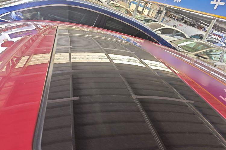Used Roewe 350 2015 1.5L Automatic Luxury Sunroof Edition Roof