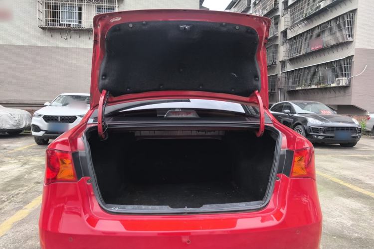 Used Roewe 350 2015 1.5L Manual Luxury Sunroof Edition Trunk