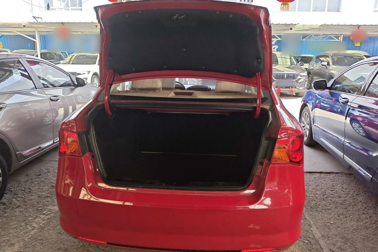 Used Roewe 350 2015 1.5L Automatic Luxury Sunroof Edition Trunk